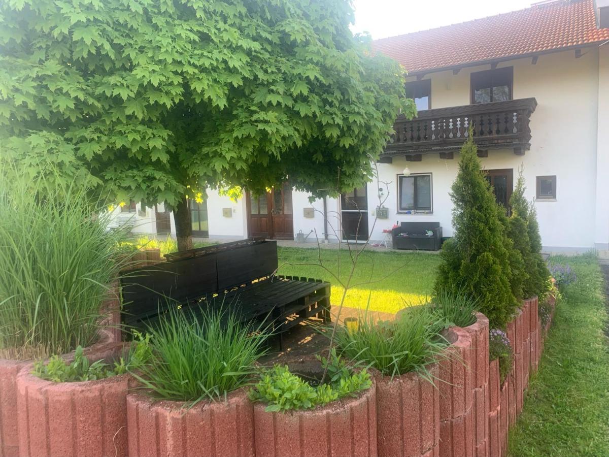 Ferienwohnung Am Ponyhof Altötting Exterior foto